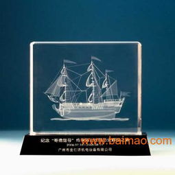 水晶帆船紀(jì)念品 匠心打造以“一帆風(fēng)順”之寓意提升禮贈(zèng)文化